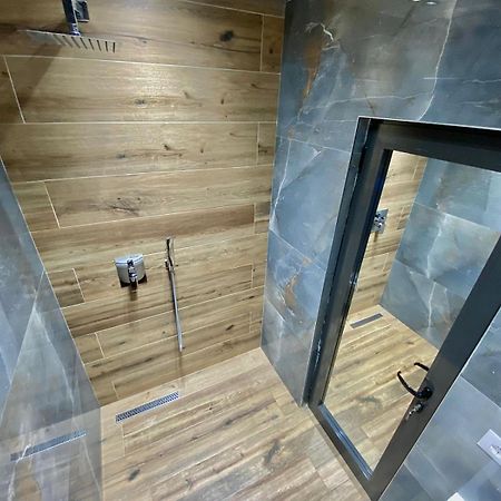 Mara Central Apartment 3 Tiranë Ngoại thất bức ảnh