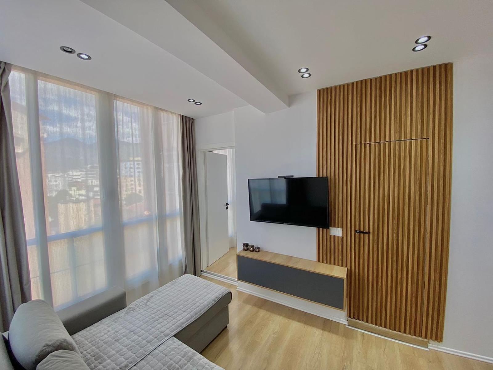 Mara Central Apartment 3 Tiranë Ngoại thất bức ảnh